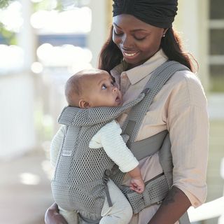 Read our comprehensive Babywearing Guide BabyBj rn