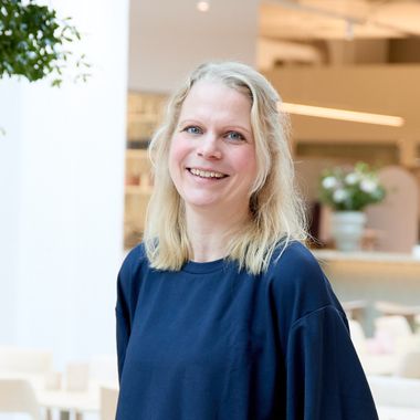 PhD Carla Nooijen Carla Nooijen is dedicated to safe movement, a committee chairwoman and mother of small children. She works as a safety and compliance specialist at the BabyBjörn product development department