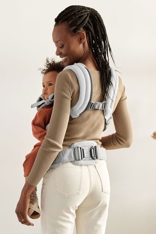 Baby Carrier Harmony - how to adjust the back support - BabyBjörn