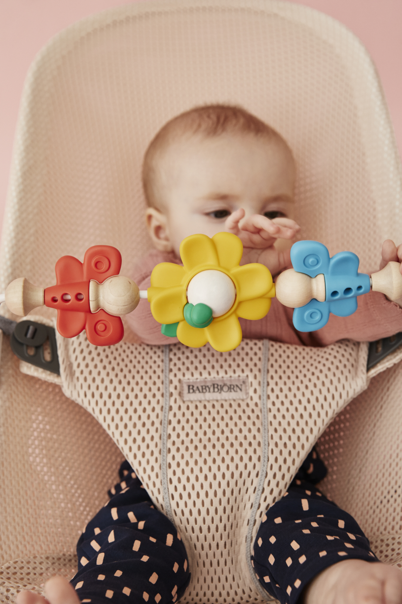 バウンサー ベビージョルン 専用カバー・フライングフレンズ付き　BabyBjorn BABYBJORN（ベビービョルン） バウンサー用トーイ フライングフレンズ