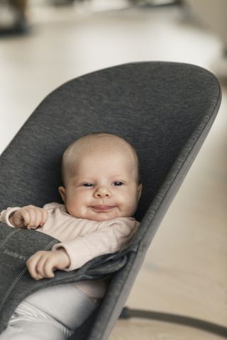 Bouncer Bliss – cosy for your newborn | BabyBjörn