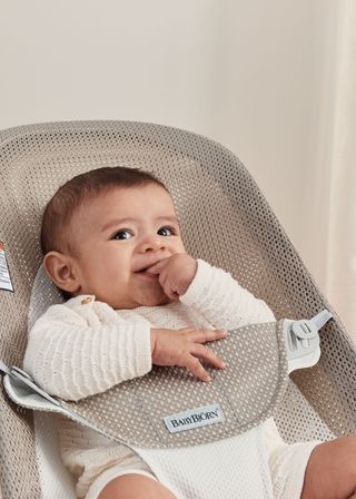 Bouncer Balance Soft in Gray Beige Mesh - BabyBjörn