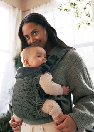 What is an Ergonomic Baby Carrier ?