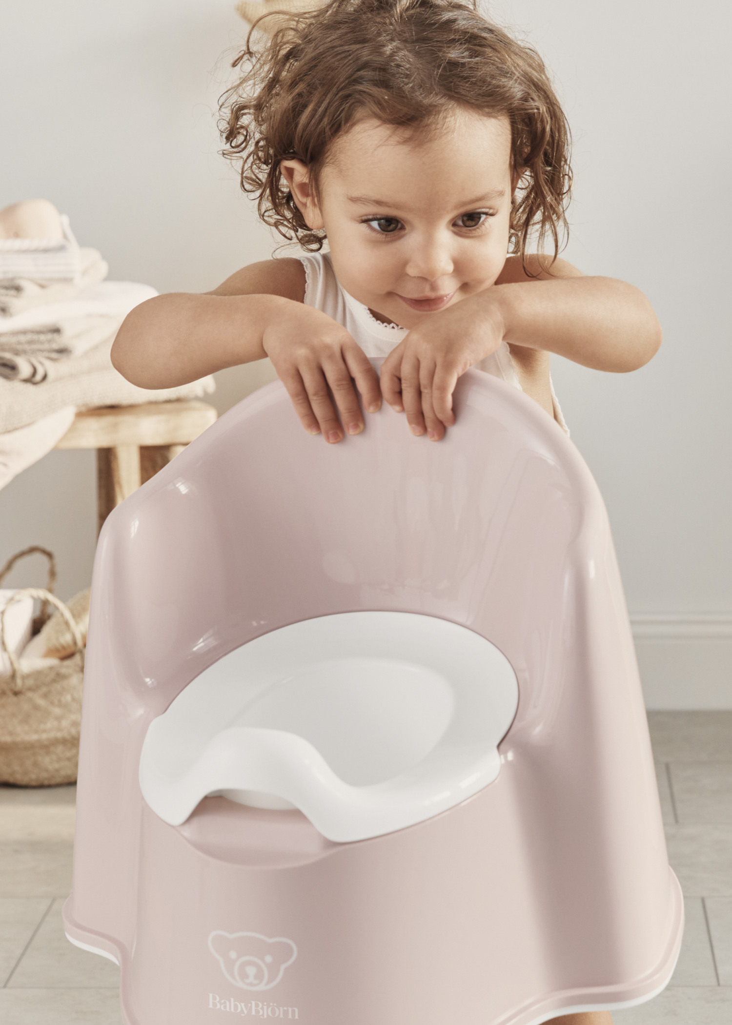 Pot Fauteuil - Rose pastel/Blanc (BabyBjörn) - Image 5
