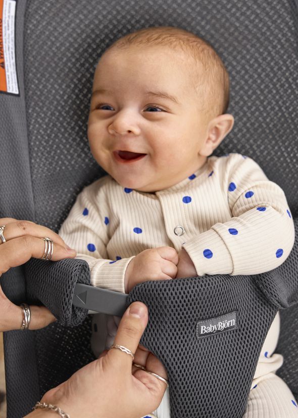Bouncer Begin Dark gray airy mesh - BabyBjörn