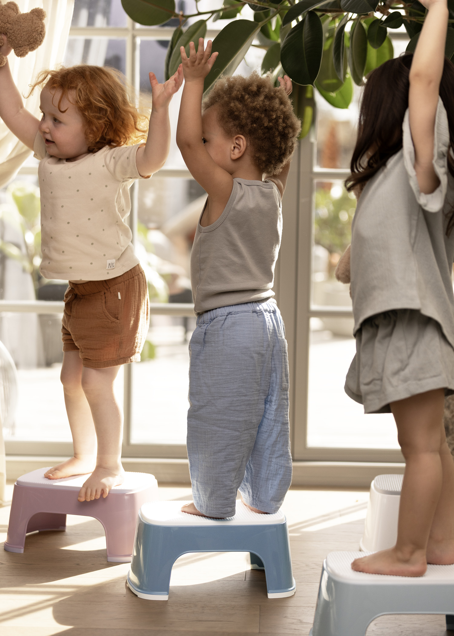 Stable, non-slip step stool | BabyBjörn