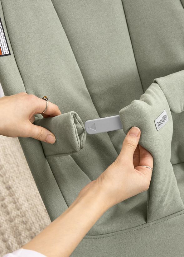 Buckle from BabyBjörn Baby Bouncer Begin in light green woven