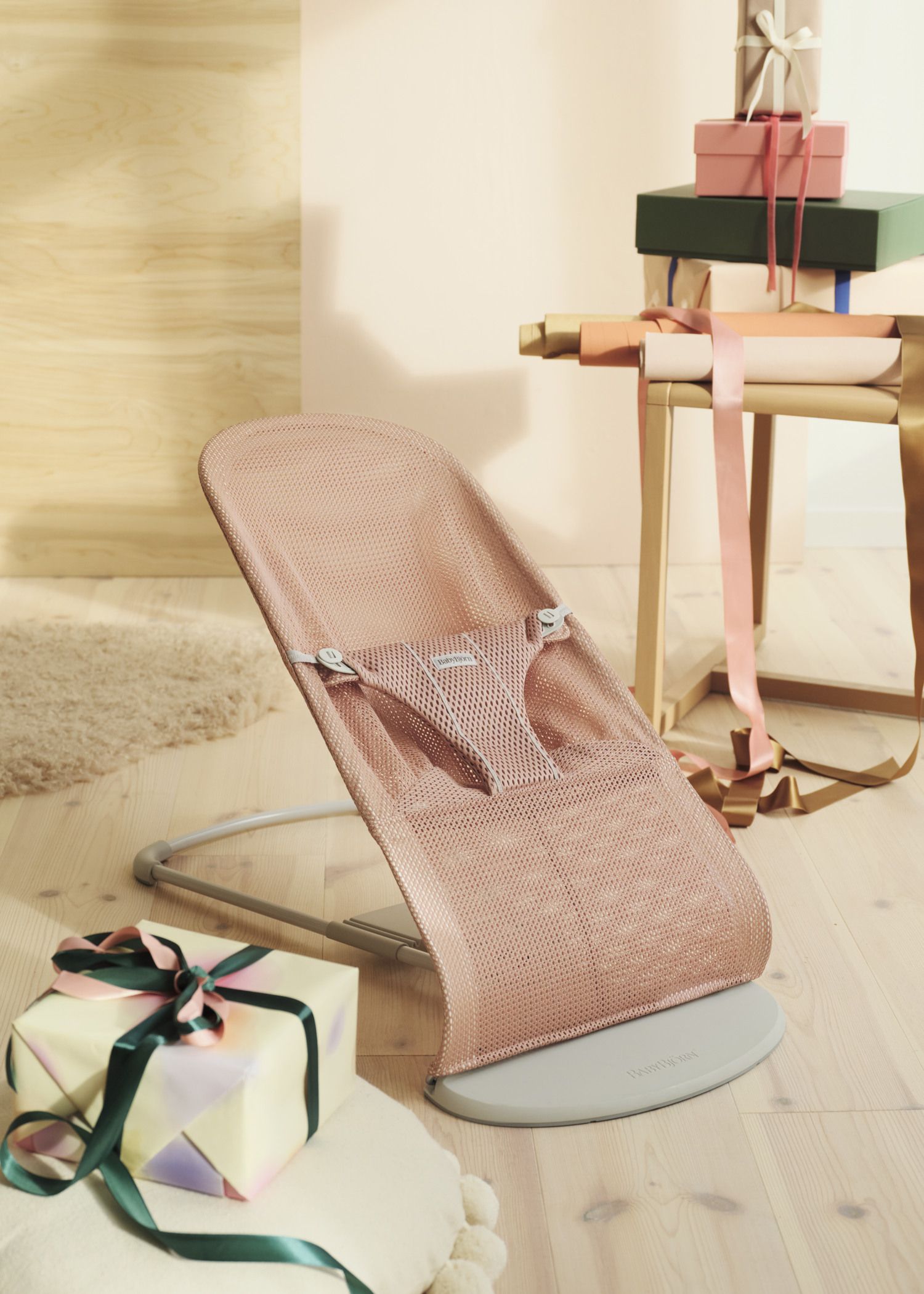 Bouncer Bliss in dusty pink 3D Mesh - BabyBjörn