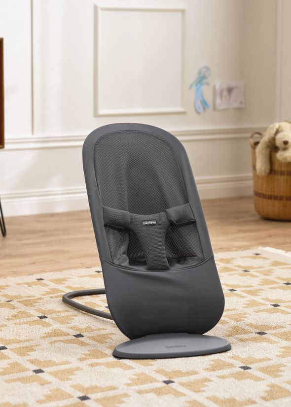 Bouncer Begin in dark grey airy mesh - BabyBjörn