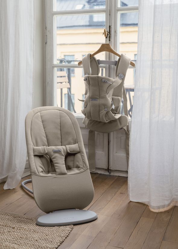 Baby Carrier Hold and Bouncer Begin, in sand grey soft woven