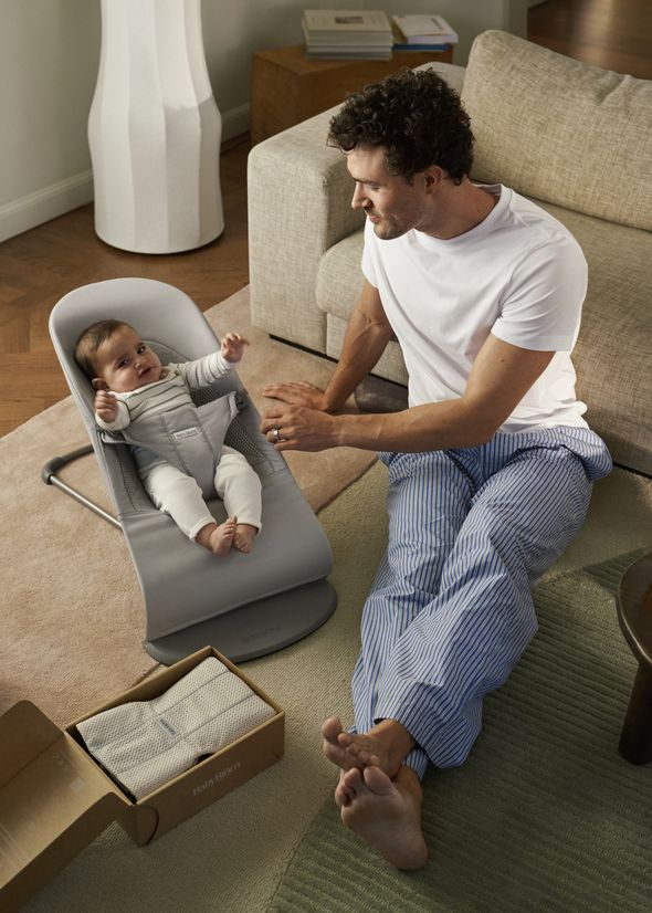 Bouncer Balance Soft in Light grey Woven/Jersey Trifabric - BabyBjörn