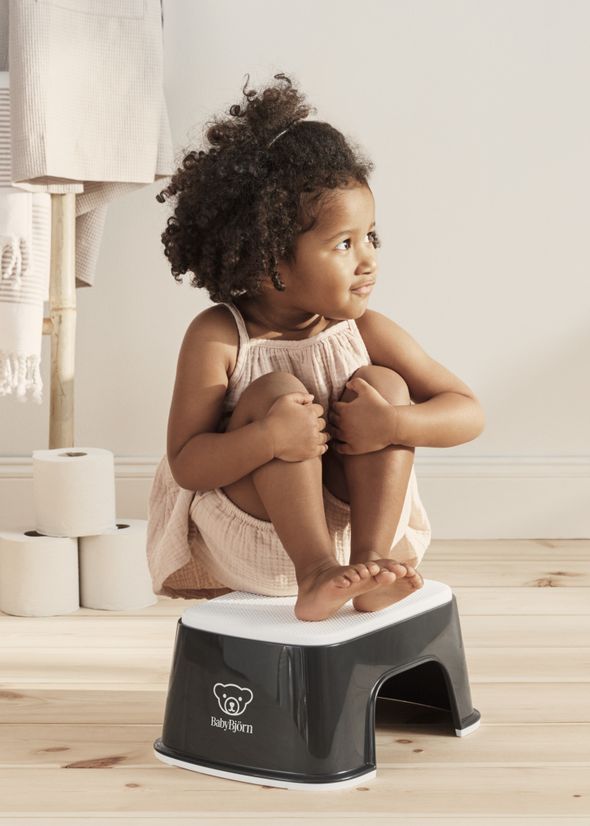 Step Stool Black/White