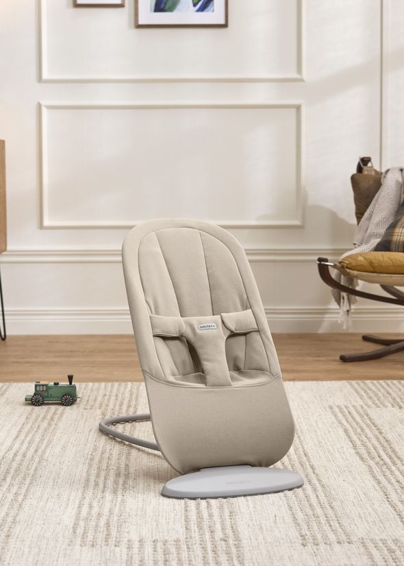 Bouncer Begin in sand grey brushed woven - BabyBjörn