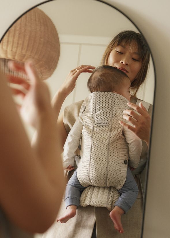 Baby Carrier Mini in cream 3D mesh - BabyBjörn