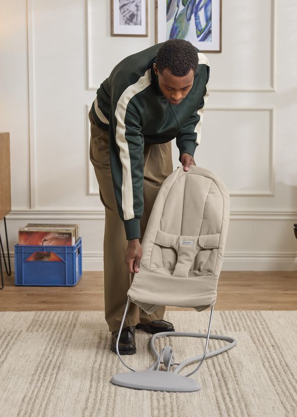 Bouncer Begin in sand grey brushed woven - BabyBjörn