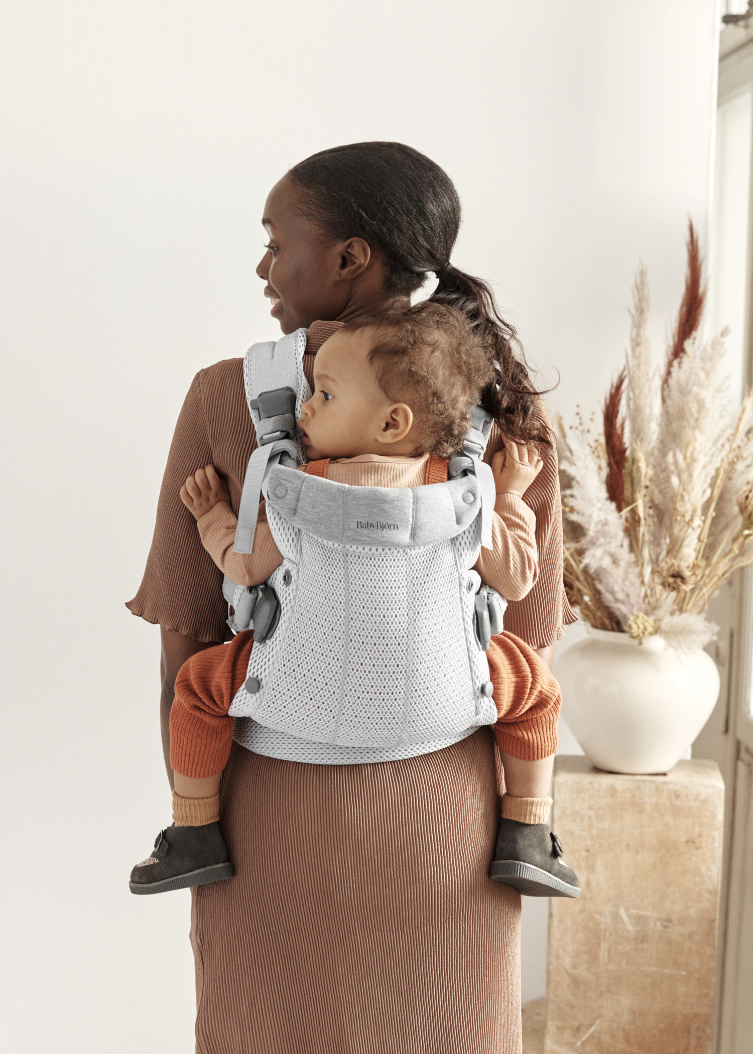 Baby Carrier Harmony—comfy, padded back support | BabyBjörn