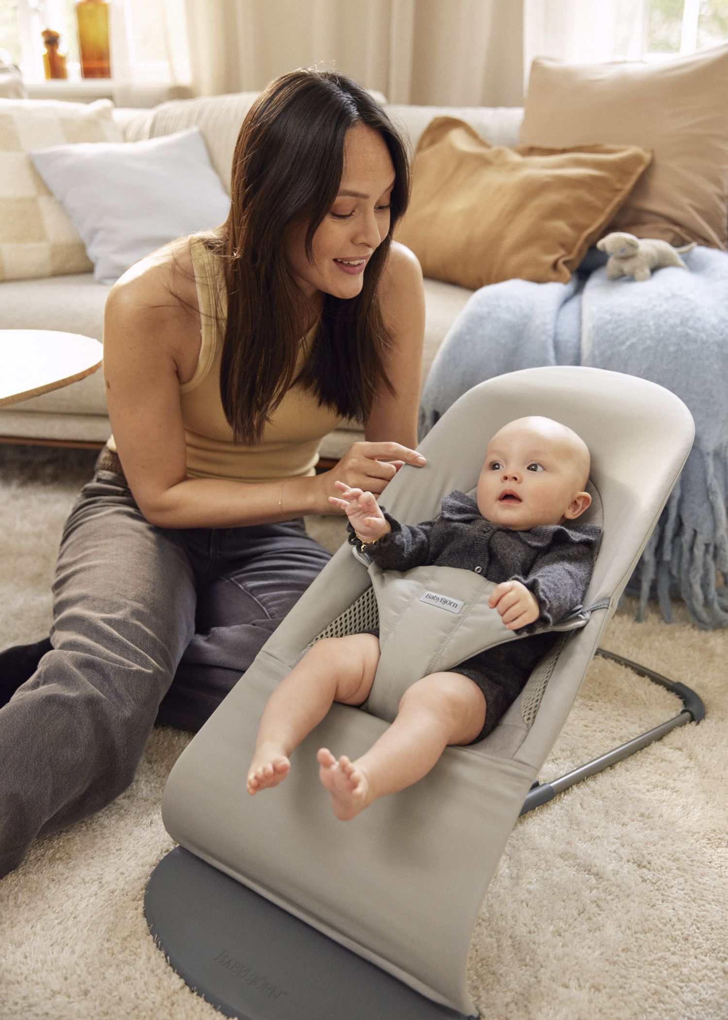 Bouncer Balance Soft in Sand grey Woven/Jersey Trifabric - BabyBjörn
