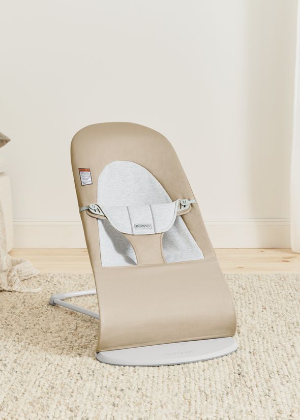 Bouncer Balance Soft in beige/gray Woven/Jersey - BabyBjörn