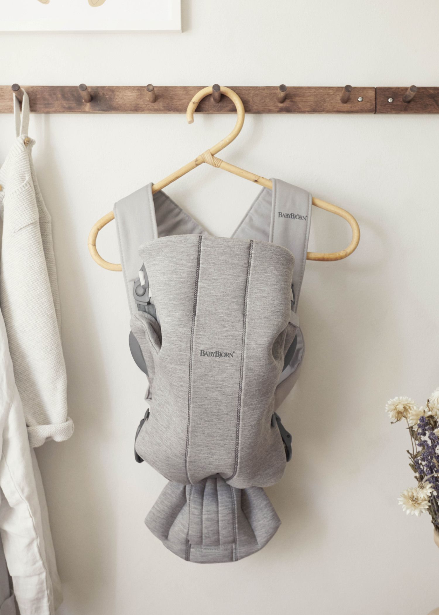 Baby Carrier Mini in light grey jersey - BabyBjörn