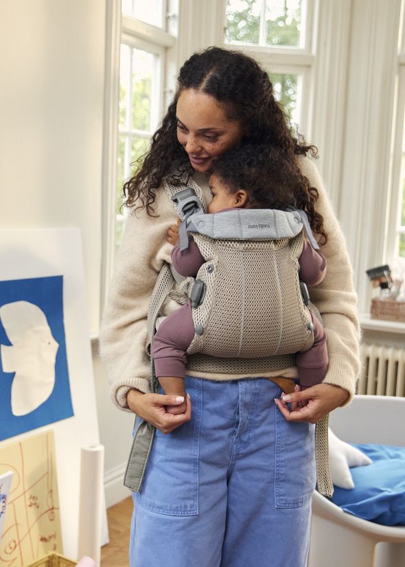 baby carriers in grey beige