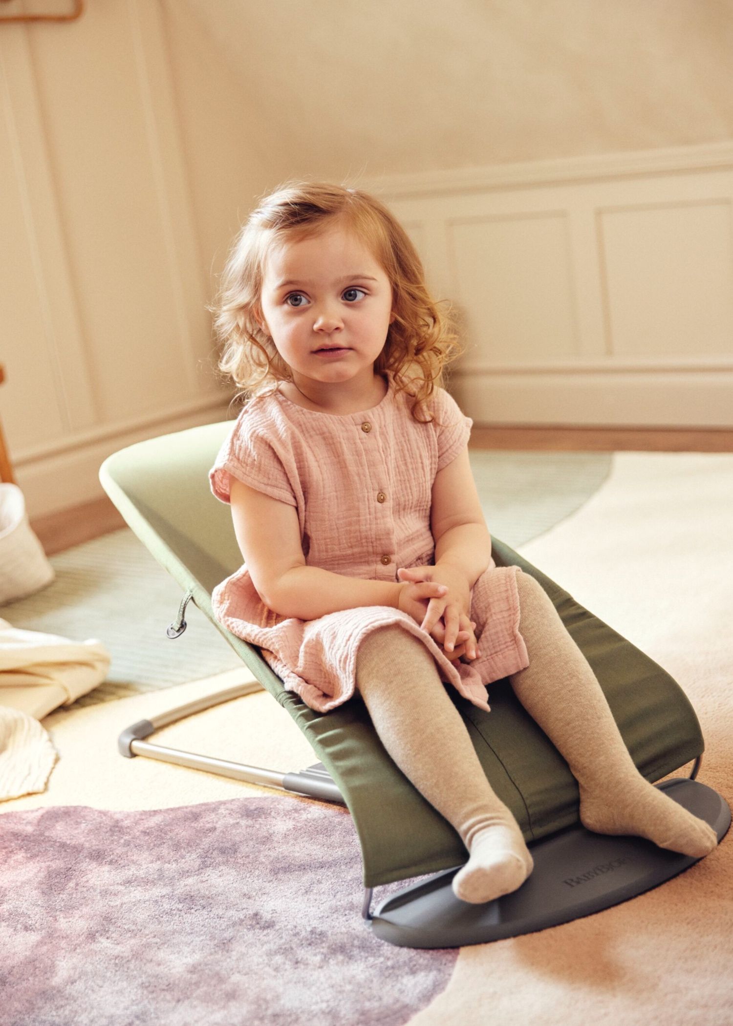 Bouncer Bliss in Dark green cotton woven  - for bigger kids as well - BabyBjörn