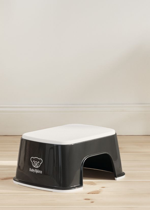 Step Stool Black/White