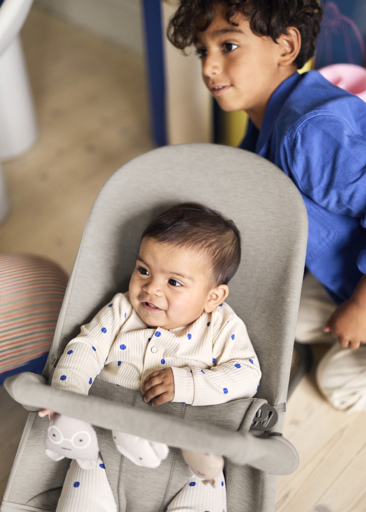 サンドグレーBliss ソフトフレンズ | ベビービョルン | BabyBjörn