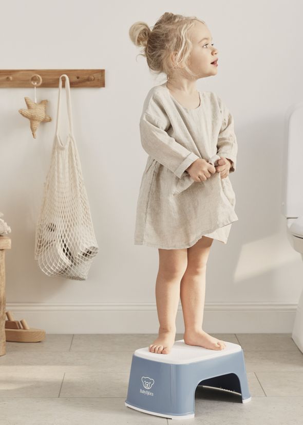Step Stool Deep blue/White BabyBjörn