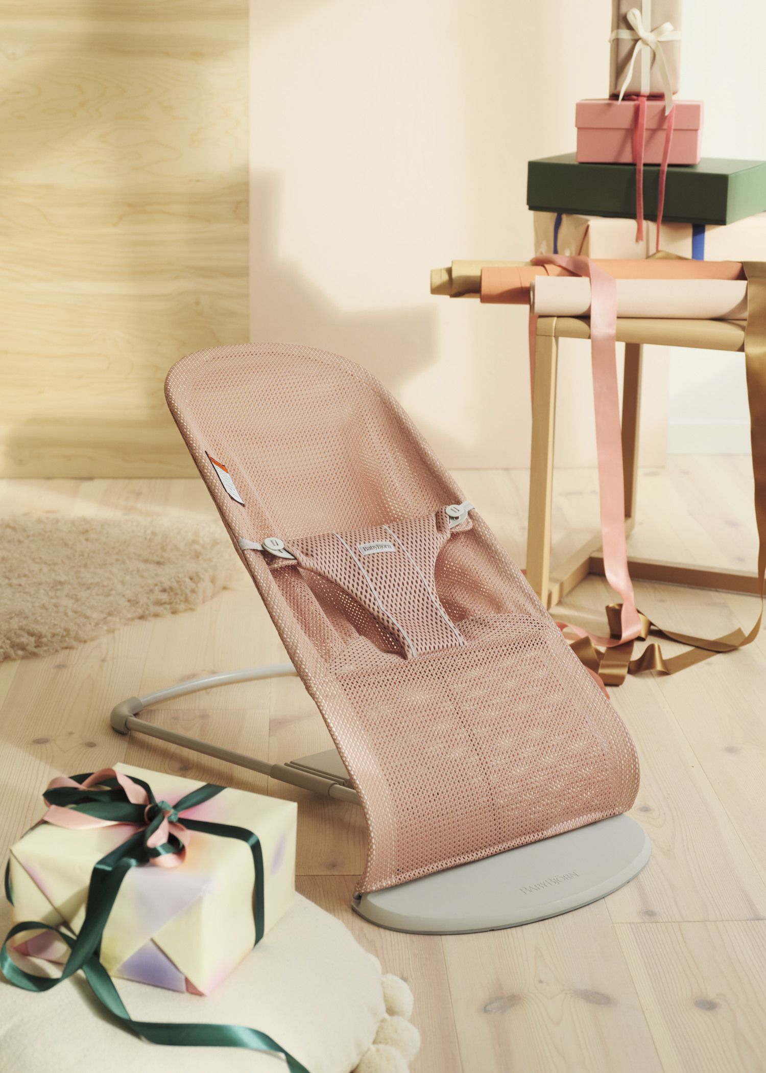 Bouncer Bliss in dusty pink 3D Mesh - BabyBjörn