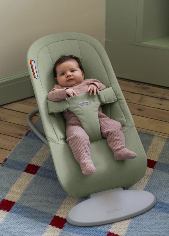 Bouncer Begin in Light green brushed woven - BabyBjörn