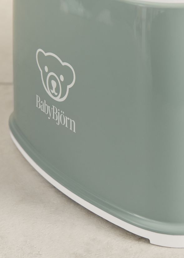 Step Stool Deep green/White BabyBjörn