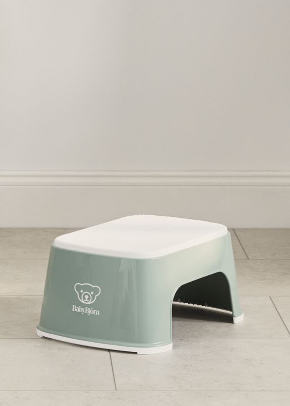 Step Stool Deep green/White BabyBjörn