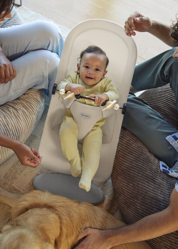 Bouncer Begin in cream airy mesh - BabyBjörn