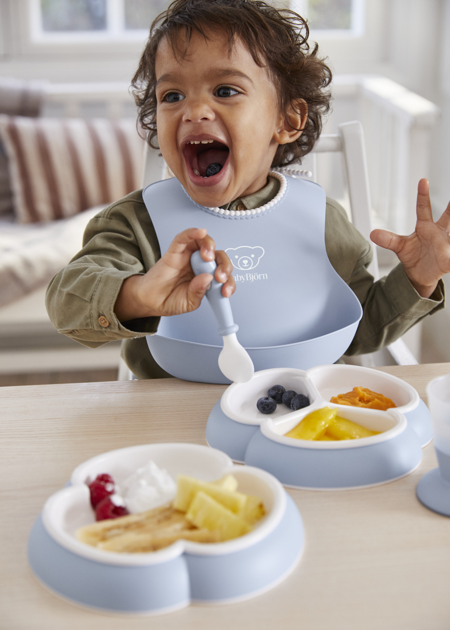 077002-dinnerware-set-powder-