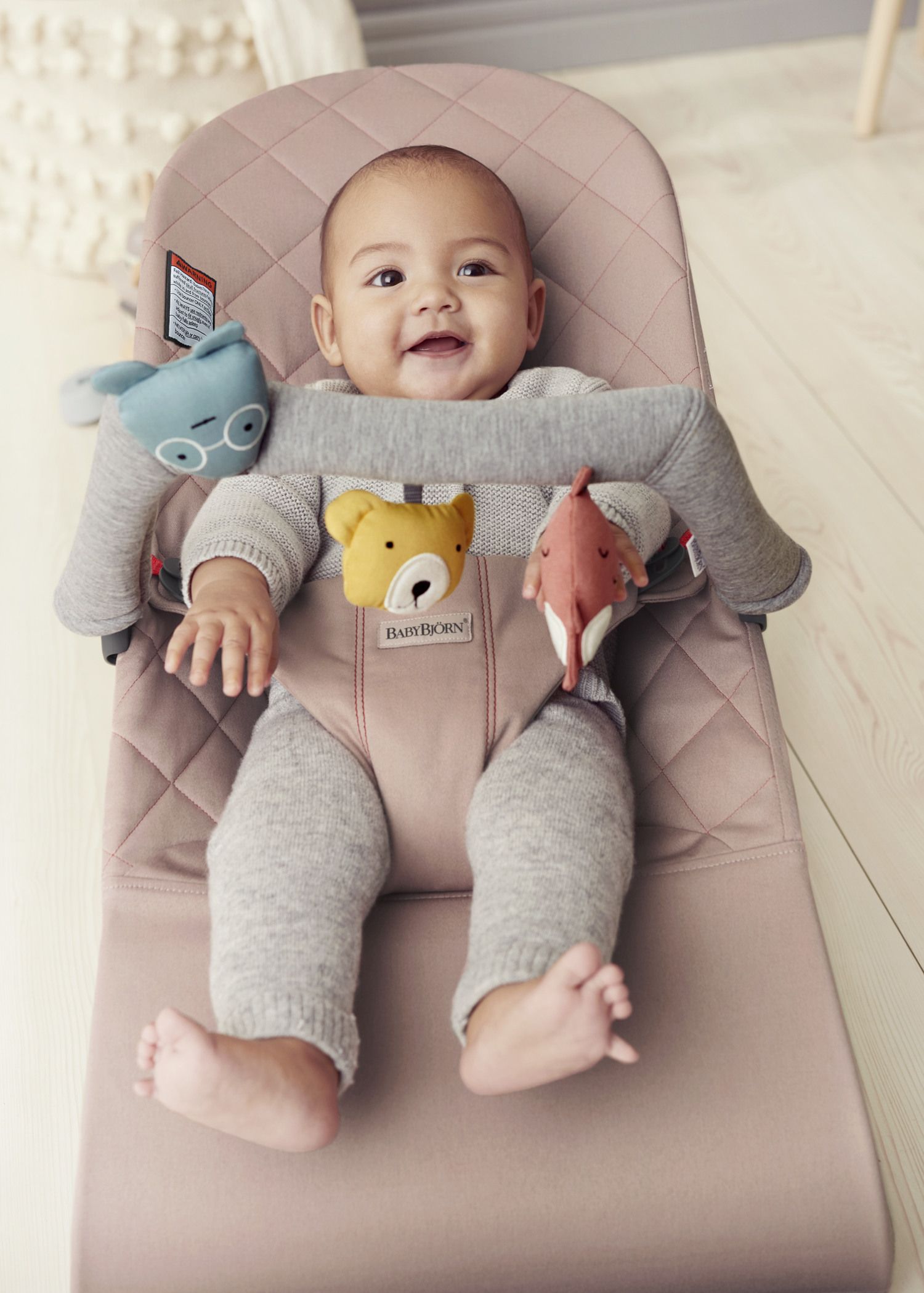 Bouncer Bliss with toy bar Soft friends  - BabyBjörn