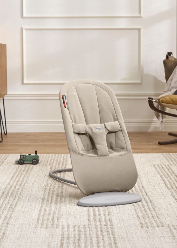 Bouncer Begin in sand gray brushed woven - BabyBjörn