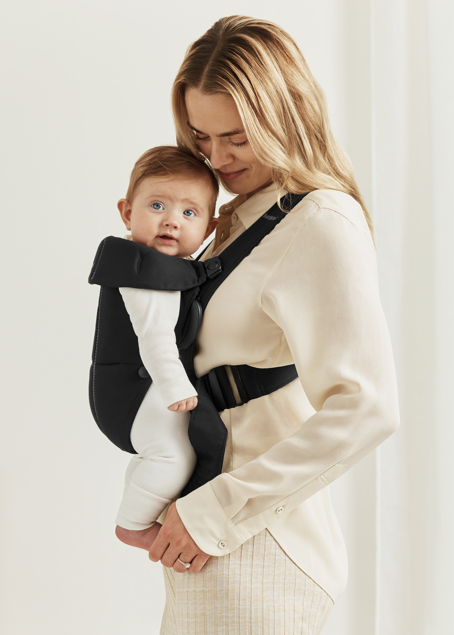 Porte-bébé Mini - Noir / Tissé (BabyBjörn) - Image 5