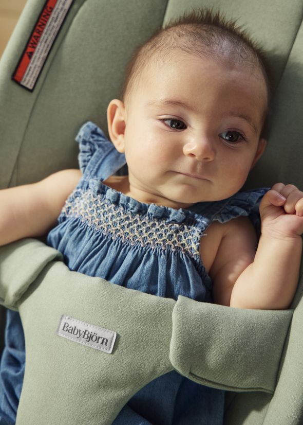 Bouncer Begin in Light green brushed woven - BabyBjörn