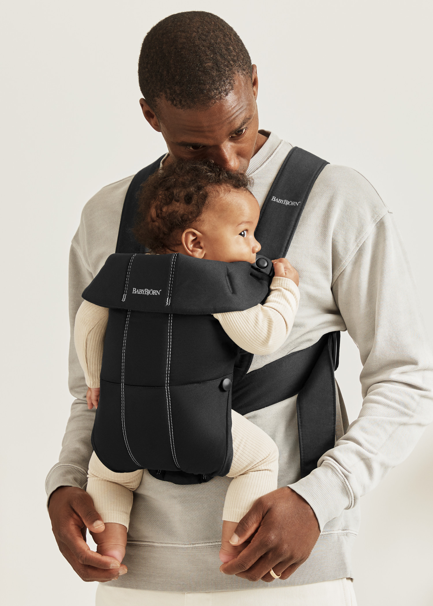 Porte-bébé Mini - Noir / Tissé (BabyBjörn) - Image 6