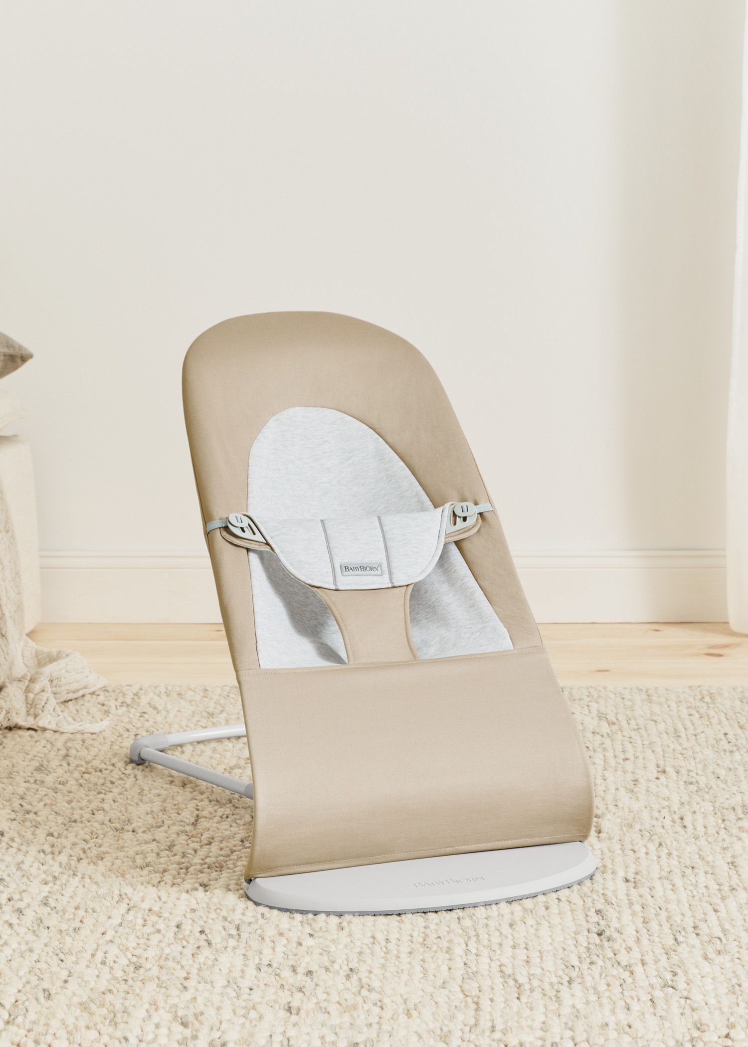 Bouncer Balance Soft in beige/grey Woven/Jersey - BabyBjörn