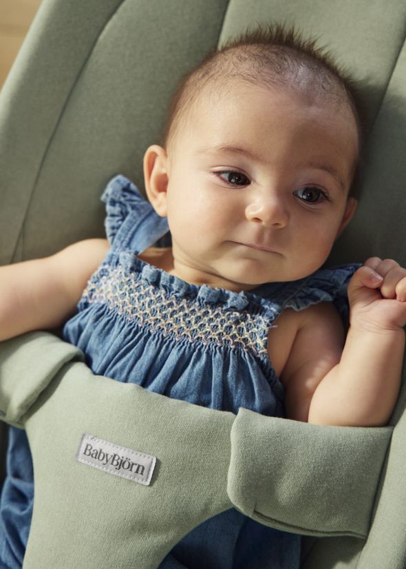 Bouncer Begin in Light green brushed woven - BabyBjörn