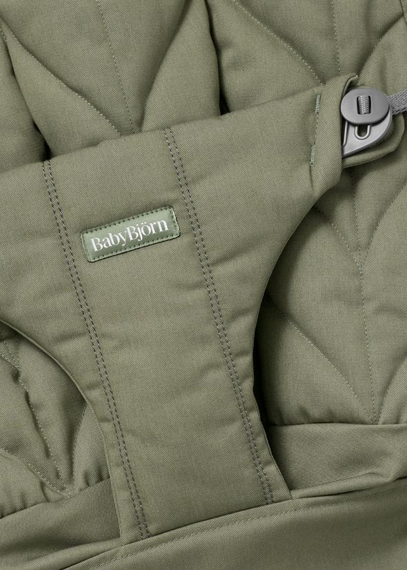 Fabric Seat in Dark green Woven Petal quilt - BabyBjörn