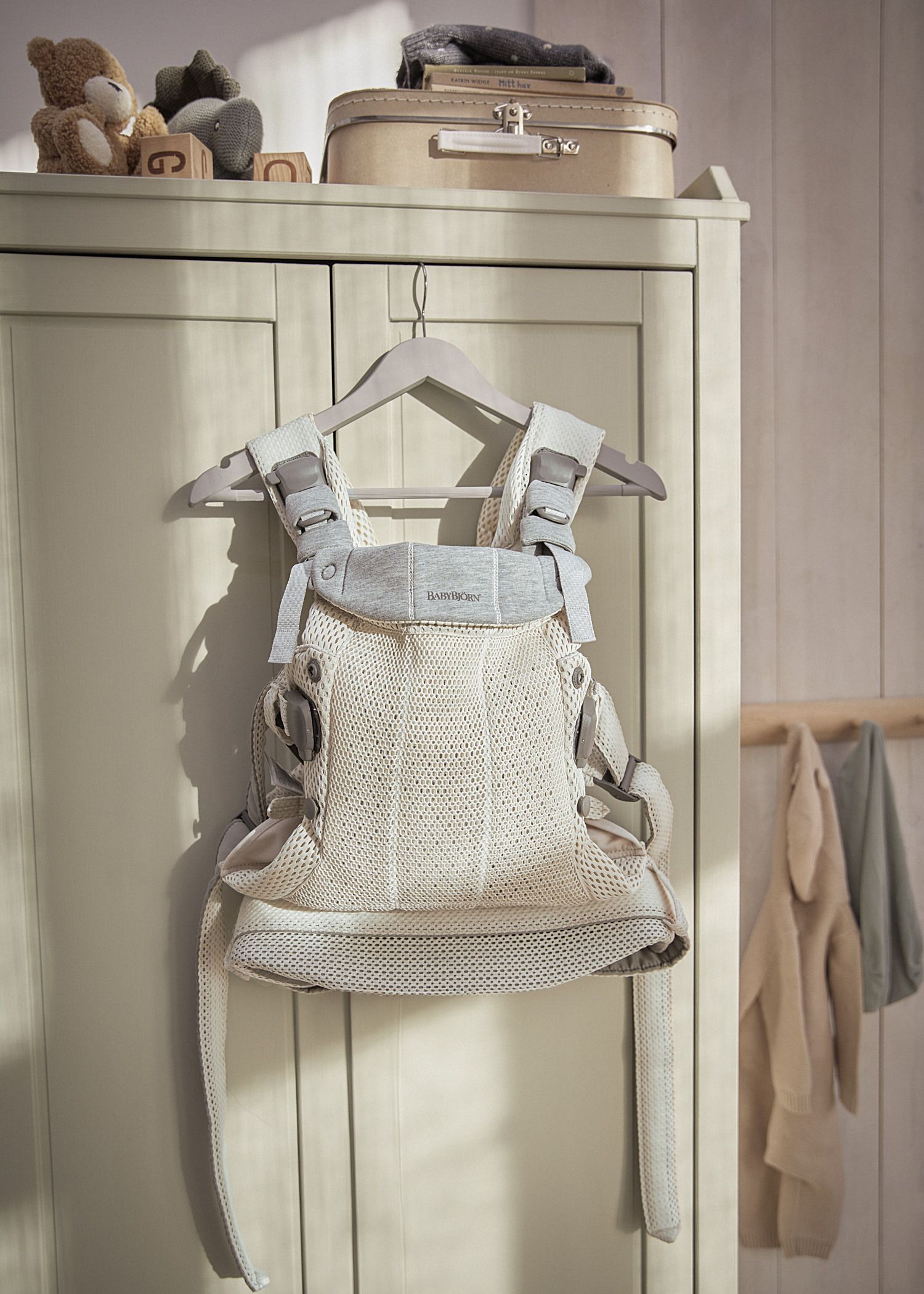 Baby Carrier Harmony in cream 3D Mesh - BabyBjörn