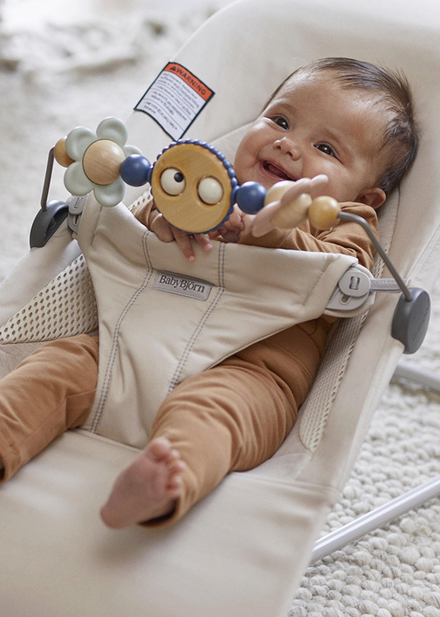 Fun toy for baby bouncer | BabyBjörn