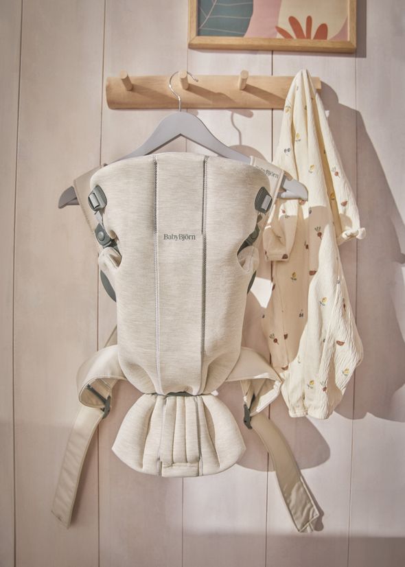 Baby Carrier Mini in Light Beige 3D Jersey - BabyBjörn