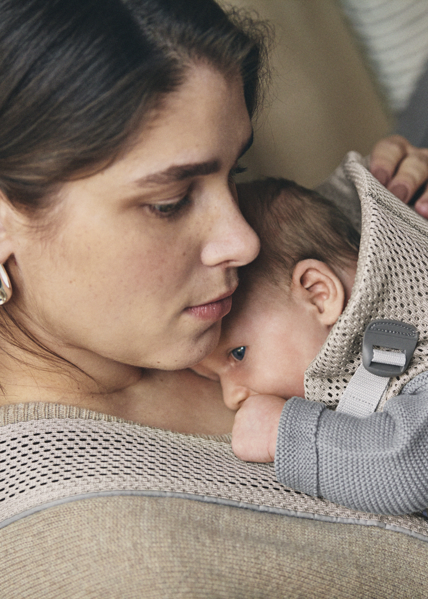 Porte-bébé Mini - Gris beige / Mesh 3D (BabyBjörn) - Image 10