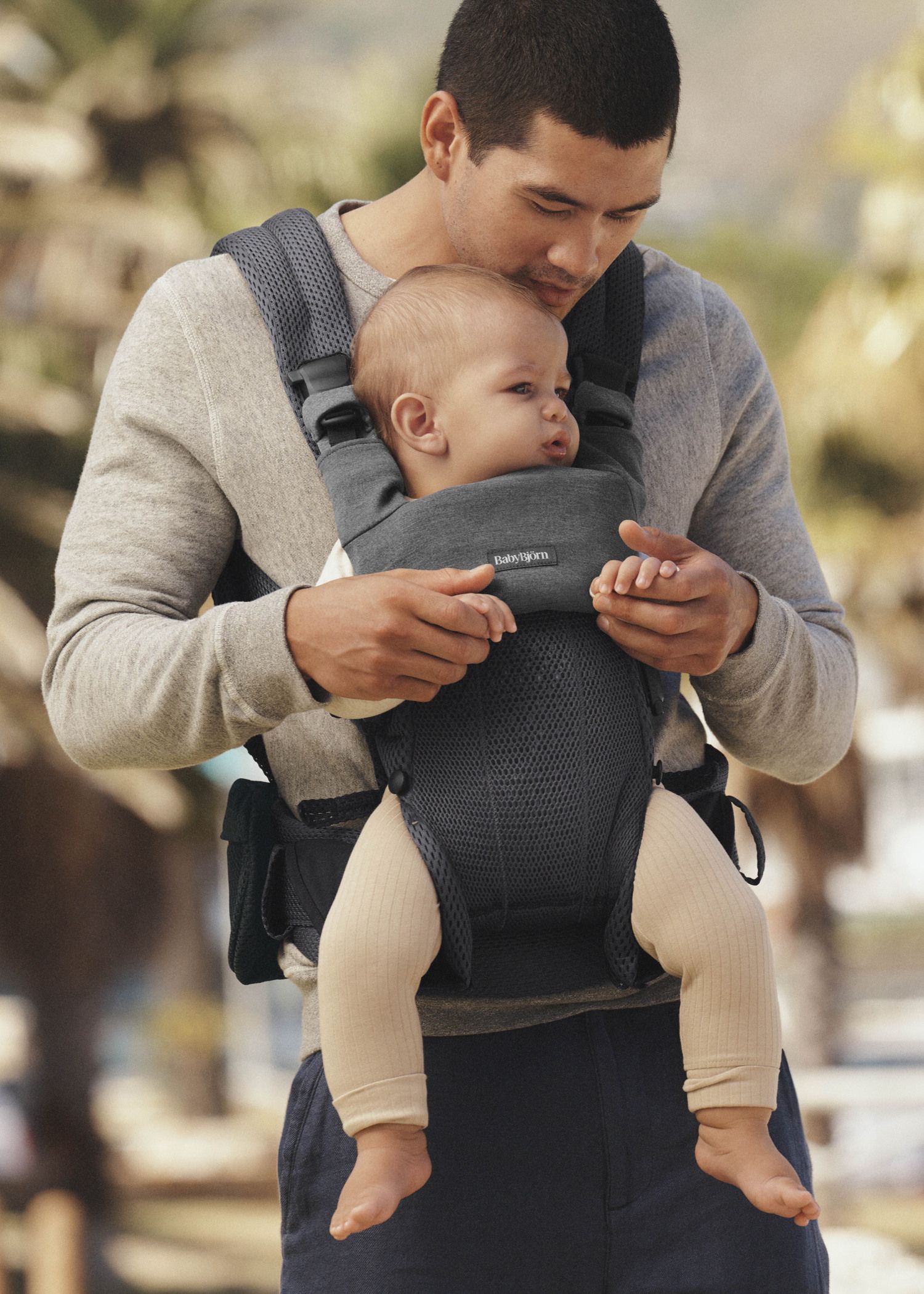 Black Friday & Cyber Monday at BabyBjörn Baby Carrier Harmony with pocket pouch and bib