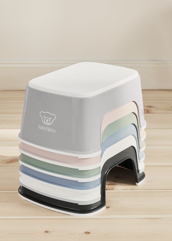 Step Stool in White BPA-free plastic - BabyBjörn