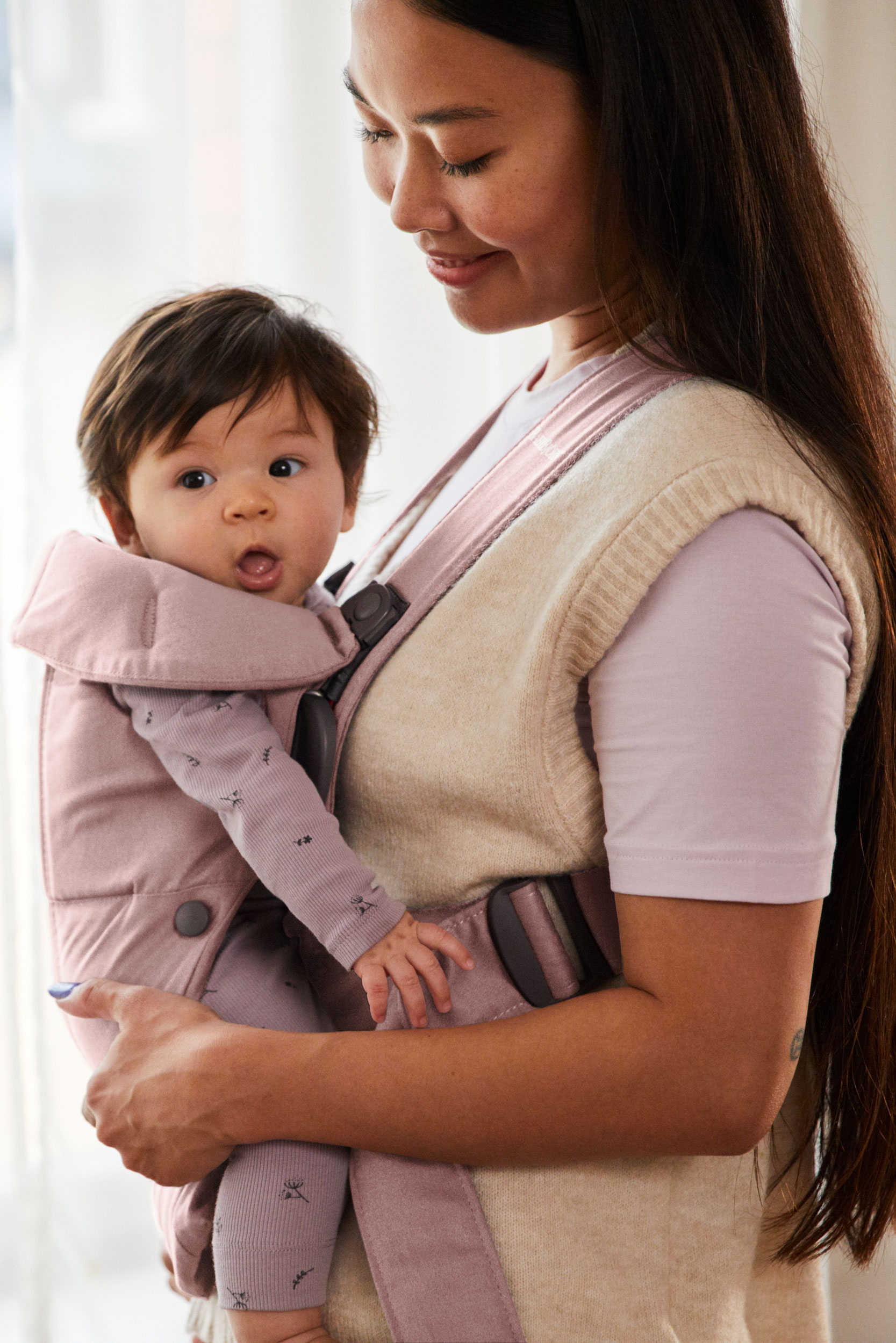Baby Carrier Mini – perfect for a newborn | BabyBjörn