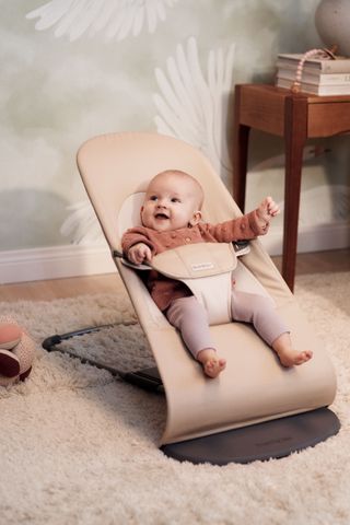 Bouncer Balance Soft Khaki Beige BabyBjörn